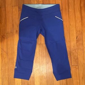 Athleta Capri Leggings